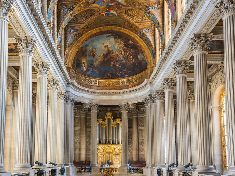 Intimate Chapels